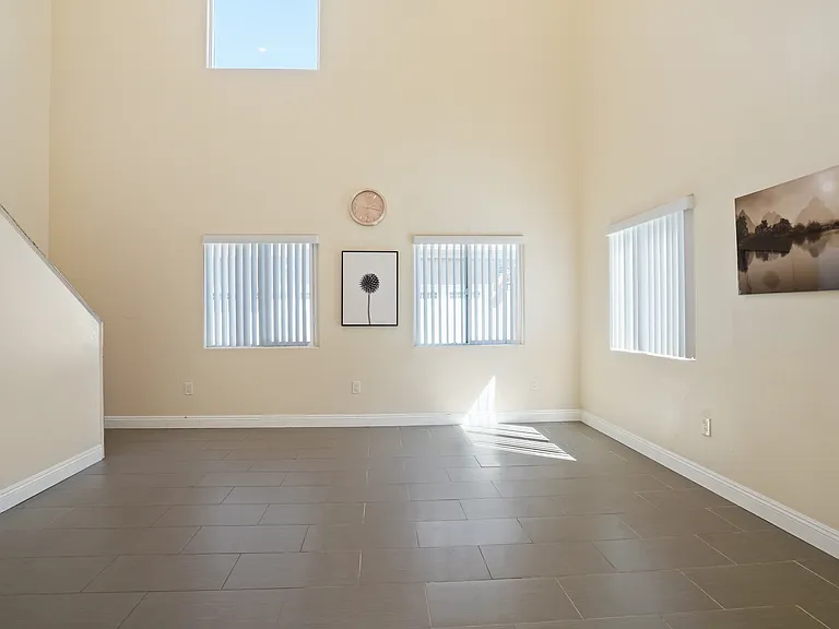 10562 Lexington St — Photo 8