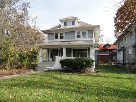 3135 N College Ave photo 1