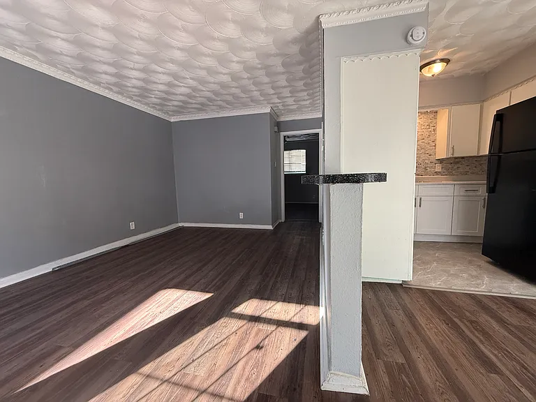 4509 Live Oak St #104 — Photo 7