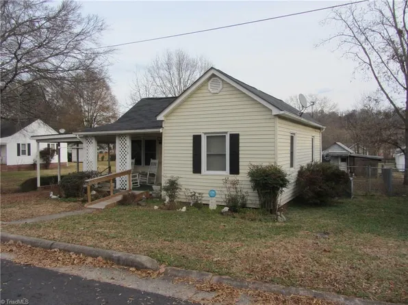 315 N 4th Ave, Mayodan, NC 27027