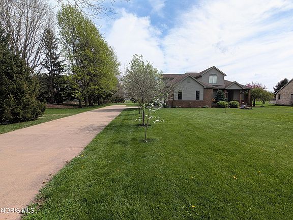 4th image of 19079 W Orchard Dr