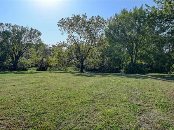 N Main St, Kansas City, MO 64118