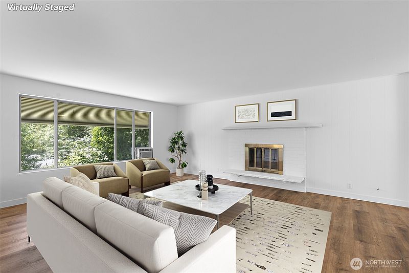 2nd image of 230 105th Avenue SE