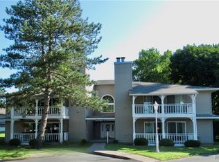 1220 Youngs Rd UNIT A, Amherst, NY 14221