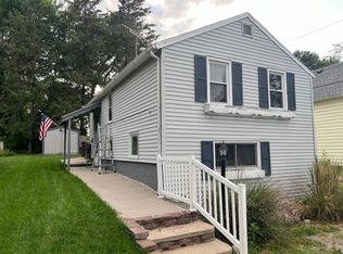 306 3rd St N, Ellendale, MN 56026