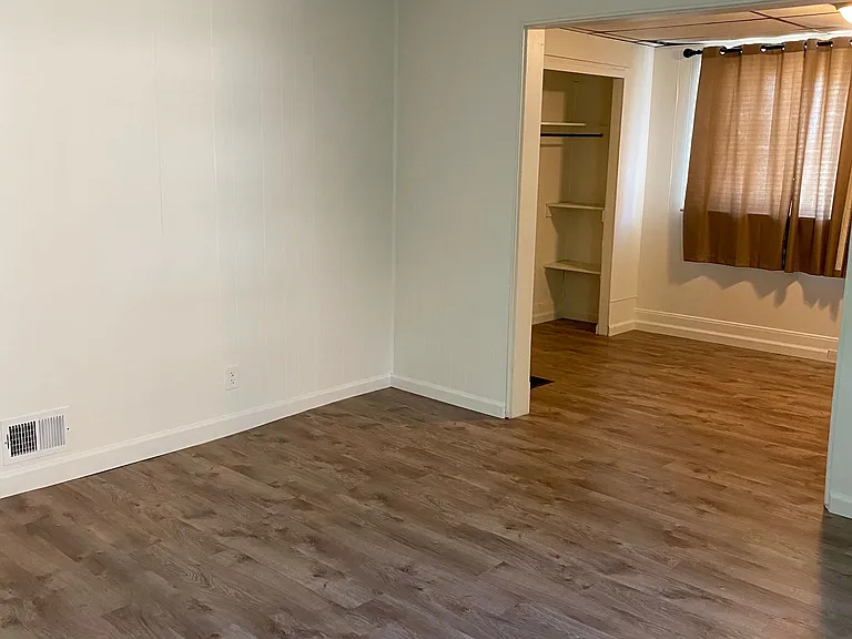 100 Kathleen St #1 — Photo 27