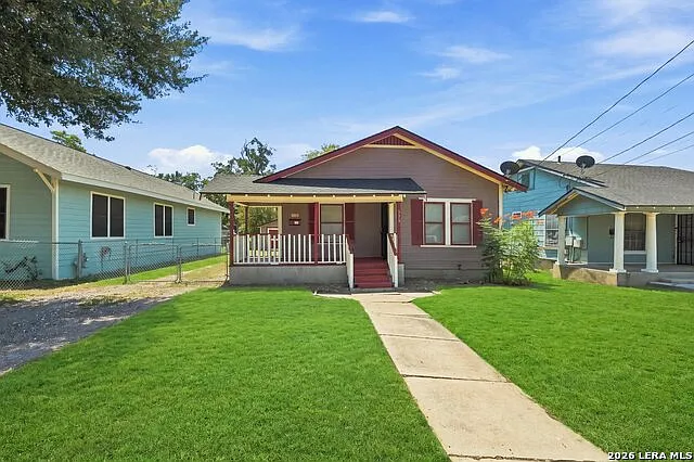 2 bed, 1.0 bath, 765 sqft, $1,200 — Photo 3
