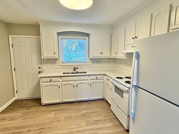 4th image of 108 10th St