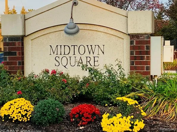 1425 Ashford Ct, Troy, MI 48084