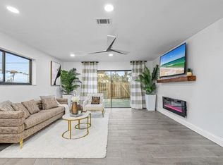 4225 N Highway A1a APT 17, Hutchinson Island, FL 34949