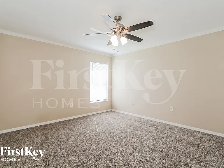 8189 Oakhurst Blvd — Photo 6