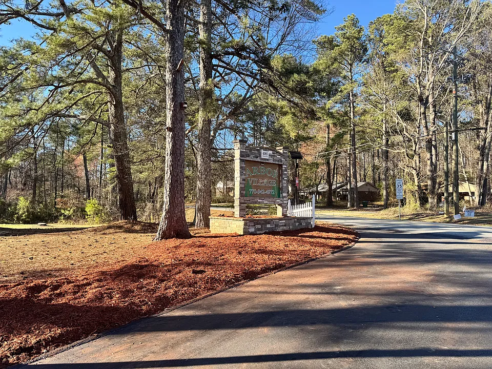 Arbor Village (4085 Midway rd, Douglasville 30134)