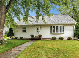 427 Apollo Way, De Pere, WI 54115