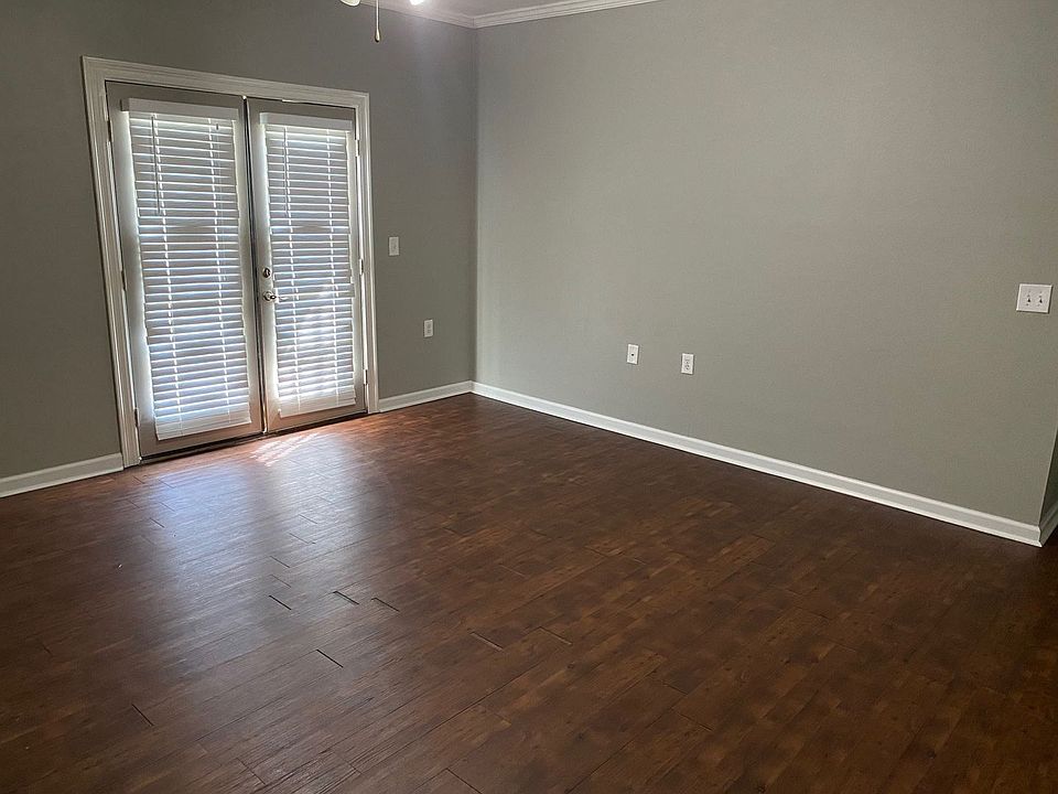 1st image of 155 Aspen Sq APT 29