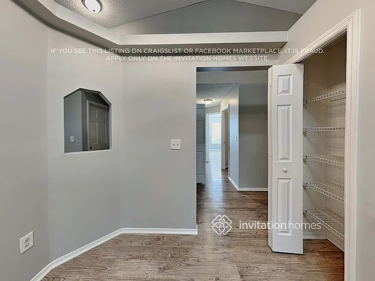 1006 Henson Ct — Photo 7