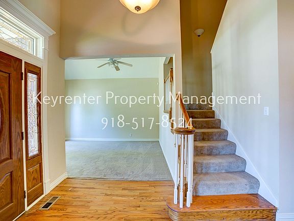 3rd image of 10119 S College Pl