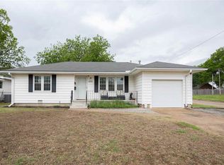 2036 N 7th St, Ponca City, OK 74601