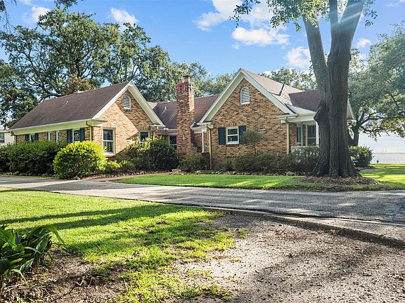 3rd image of 5401 Bayway Dr