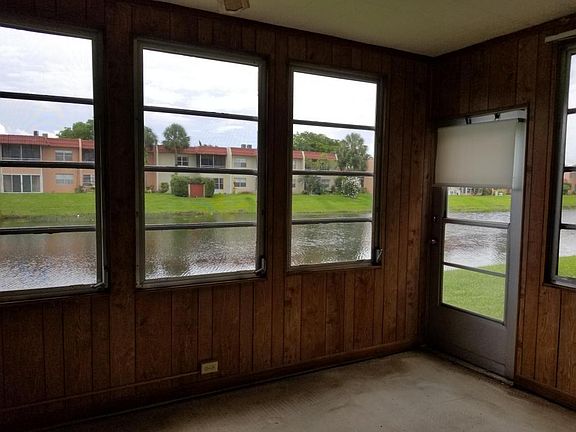 4th image of 150 Lake Barbara Dr #150