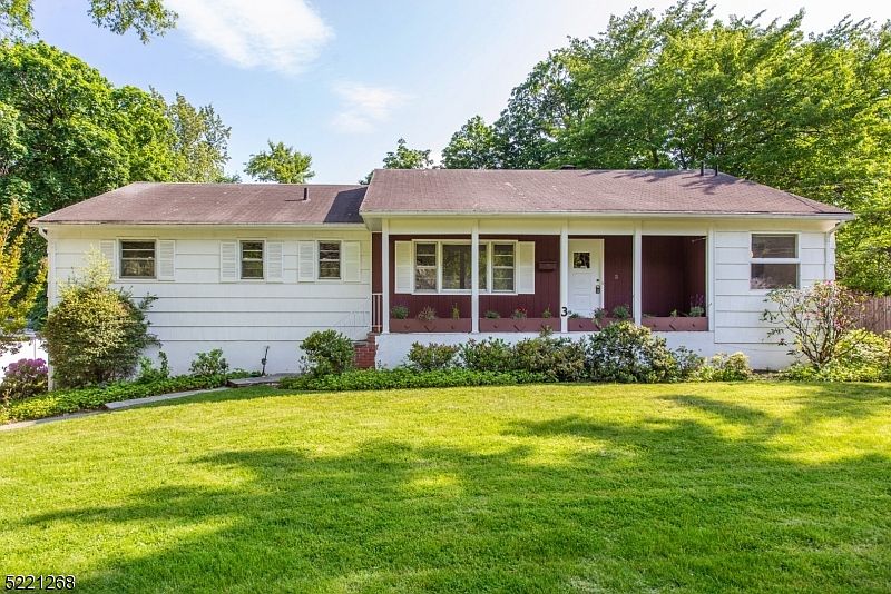 1st image of 3 Linden Ct