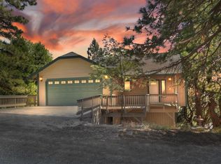 30709 Knoll View Dr, Running Springs, CA 92382