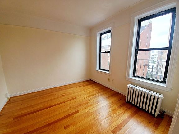 3rd image of 244 15th St Unit 4F