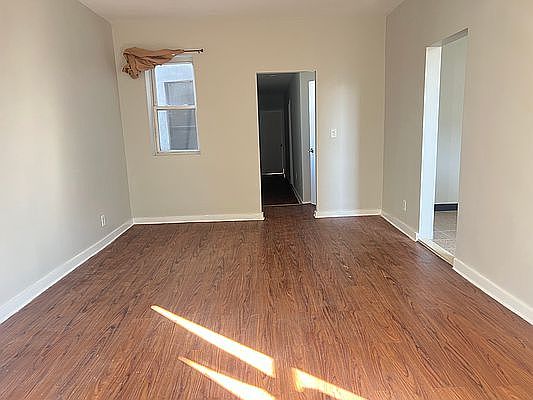 2nd image of 368 Tompkins Ave APT 3