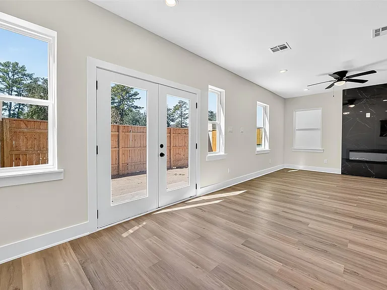 12315 New Jordan Ln — Photo 16