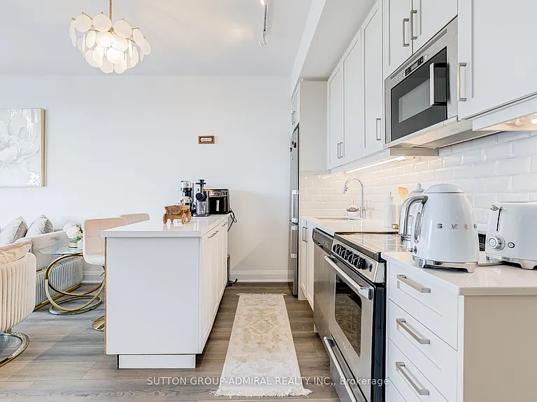 20 Gatineau Dr #1010 — Photo 6