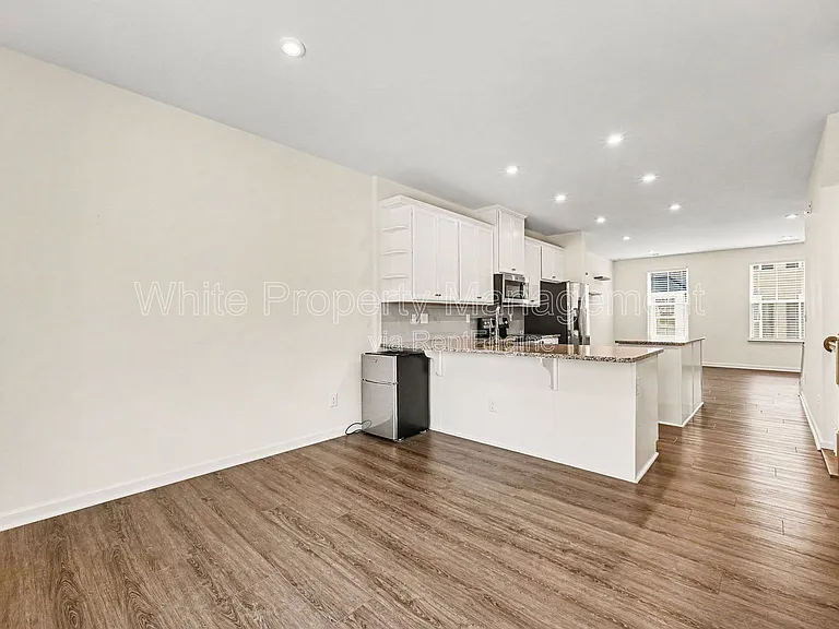 6222 Cleburne Ct — Photo 6