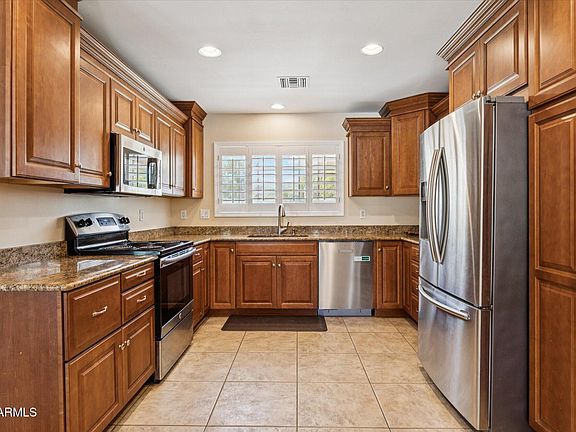 3rd image of 6602 W SURREY Avenue