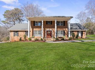 107 Cambridge Rd, Huntersville, NC 28078