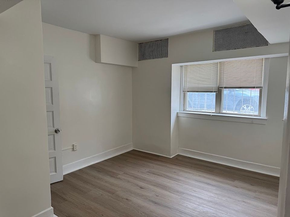 1st image of 905 Maryland Ave APT 1