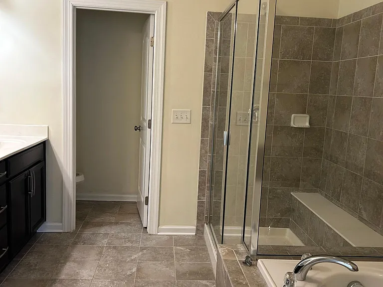 4129 Vallonia Dr — Photo 46
