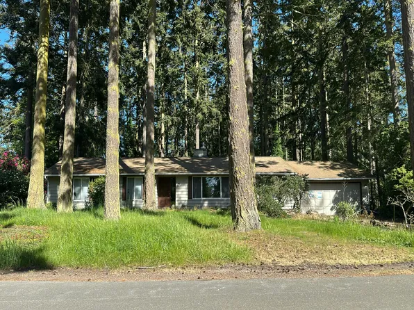 1916 Fir Woods Pl, Oak Harbor, WA 98277