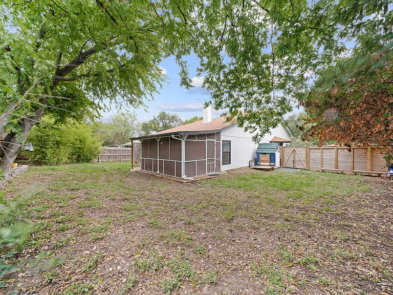 14911 Enchanted Castle — Photo 33