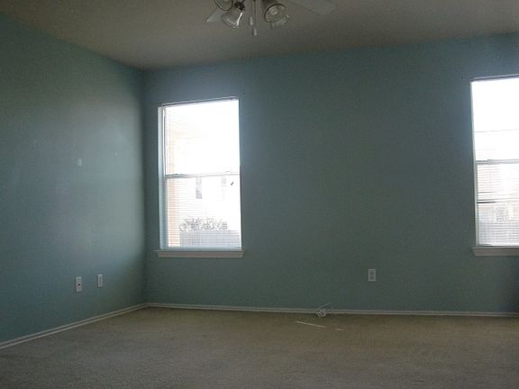 5th image of 217 Hereford St