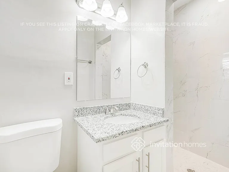 2459 Mercer Cir S — Photo 23