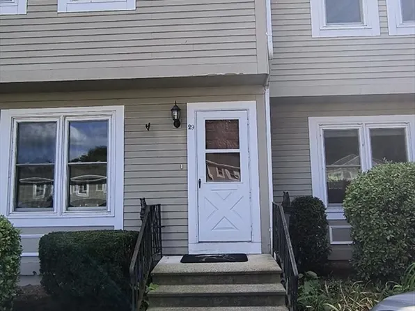 1430 Russell Rd APT 29, Westfield, MA 01085