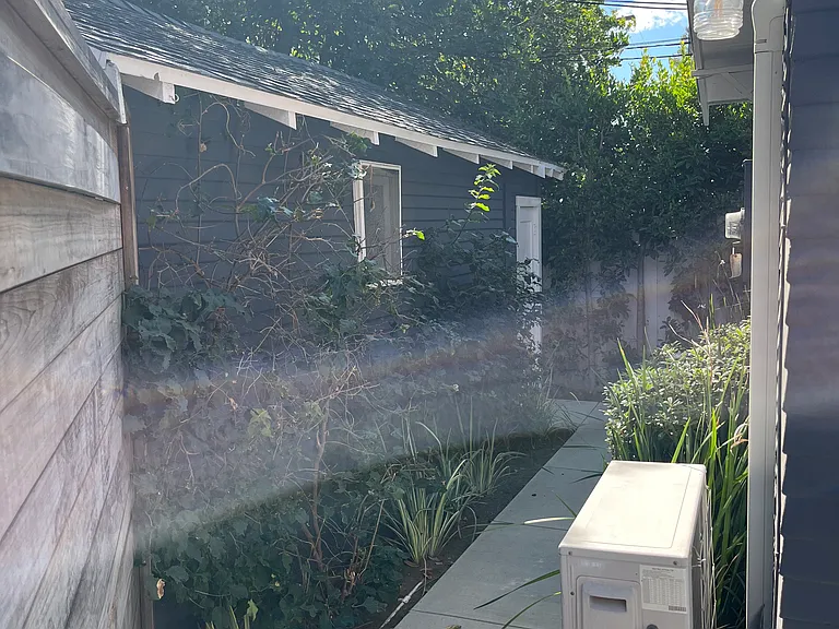 7022 De Longpre Ave #7022 — Photo 17