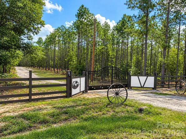 3203 Landfill Rd, Mount Croghan, SC 29727