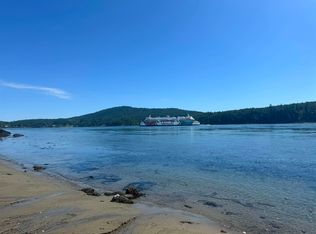 354 Orca View Ln, Galiano, BC V0N1P0
