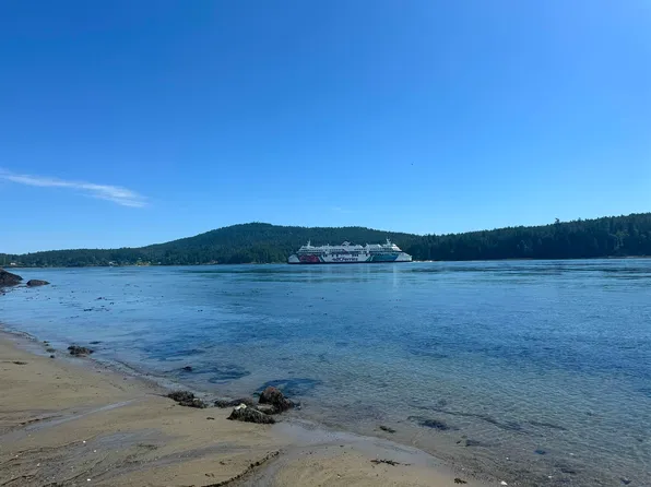 354 Orca View Ln, Galiano, BC V0N 1P0