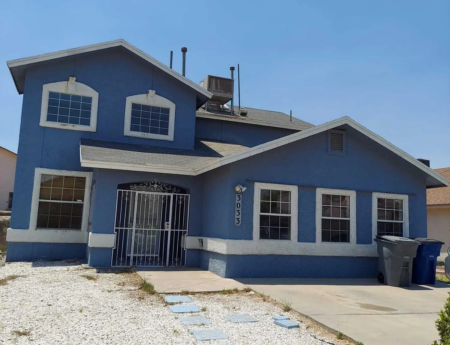 3 bed, 2.0 bath, 1556 sqft, $1,700 — Photo 1