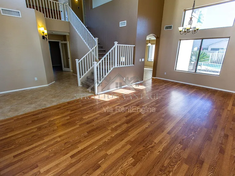 4323 E Ivanhoe St — Photo 7