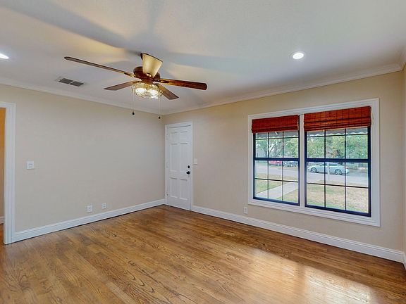5th image of 7308 Gaston Ave