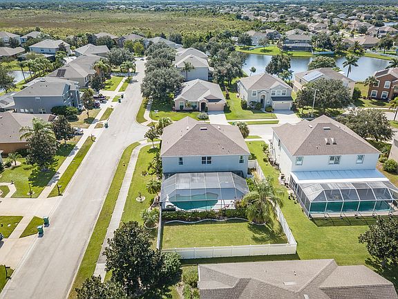 2nd image of 5007 Bellflower Ct