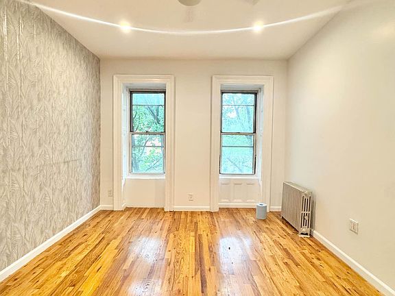 5th image of 28 Powers St APT 3L