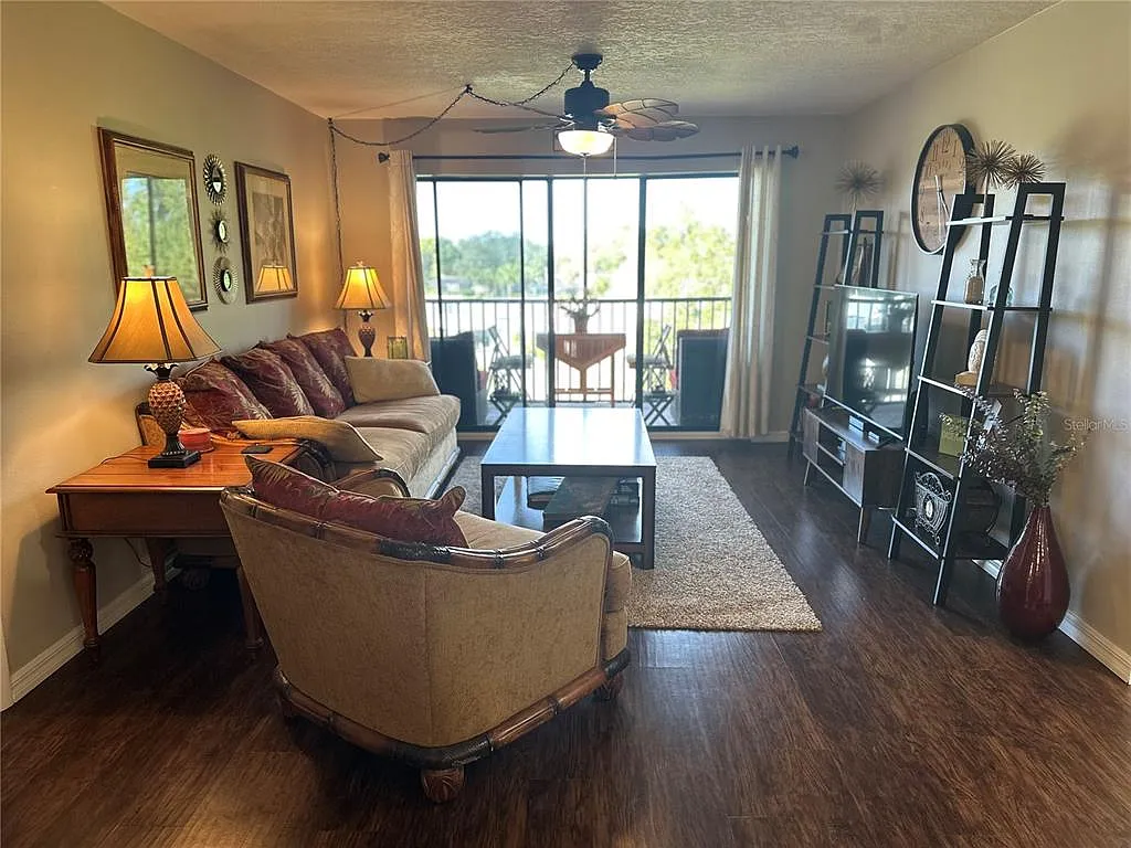 2 bed, 2.0 bath, 1178 sqft, $2,500 — Photo 3