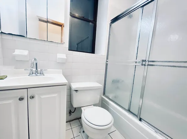 208 East 83rd Street 5E image 7 of 7